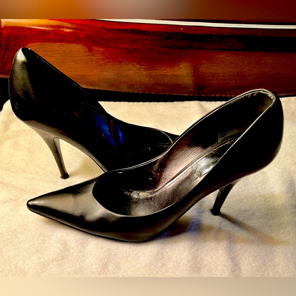 Nine West pointed toe high heels black leather size 12